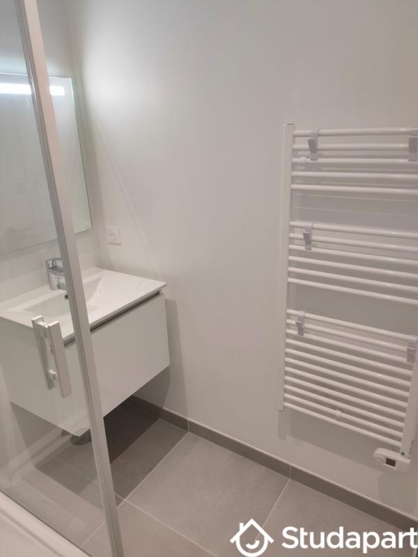 Chambre - 13 m² - 1 pièce