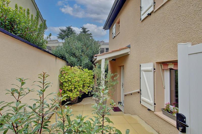 Maison - 92 m² - 4 pièces