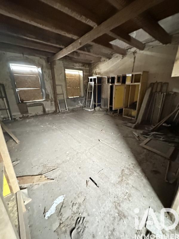 Maison - 280 m² - 10 pièces