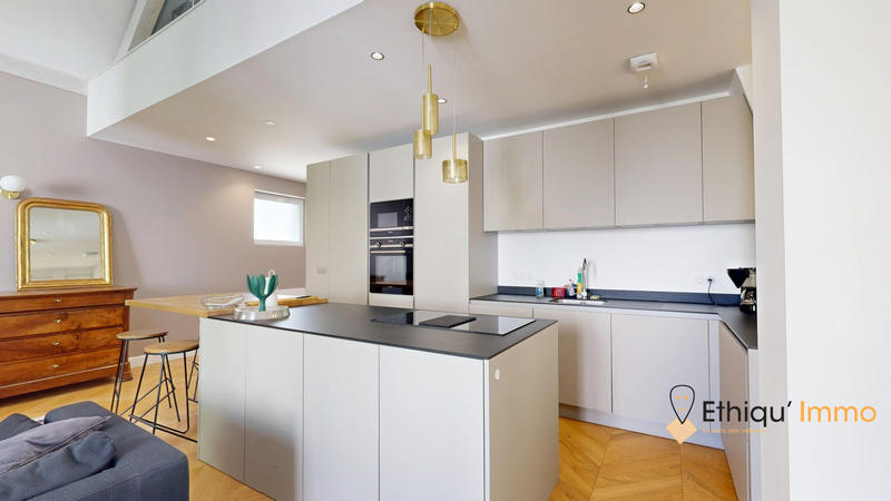 Appartement - 195 m² - 5 pièces