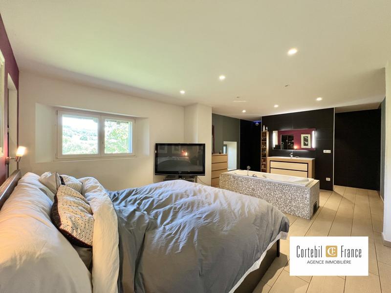 Ferme - 300 m² - 5 pièces