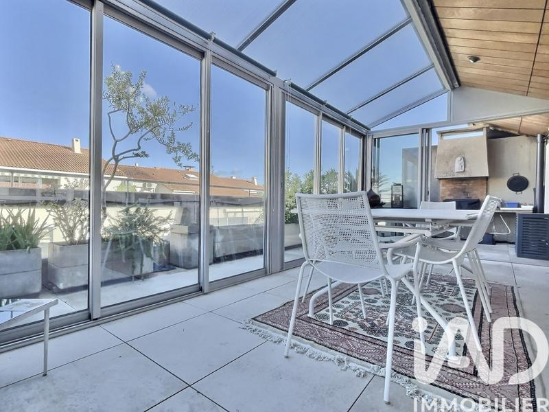 Appartement - 143 m² - 5 pièces