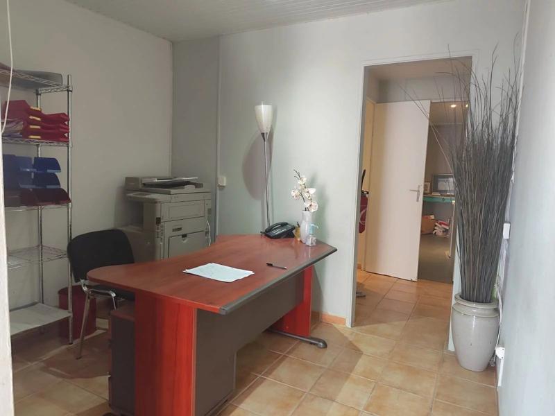 Magasins - 58 m² - 4 pièces