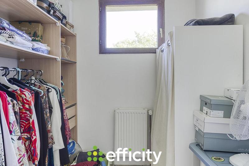 Maison - 215 m² - 7 pièces