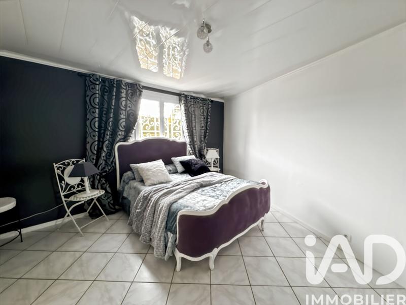 Maison - 180 m² - 7 pièces