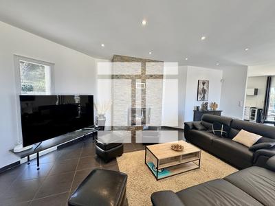 Villa - 185 m² - 5 pièces