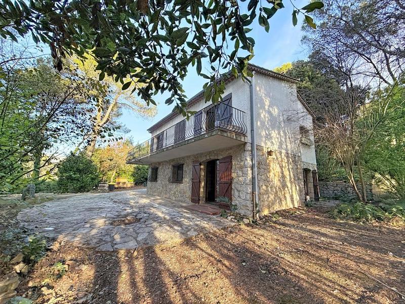 Villa - 141 m² - 5 pièces