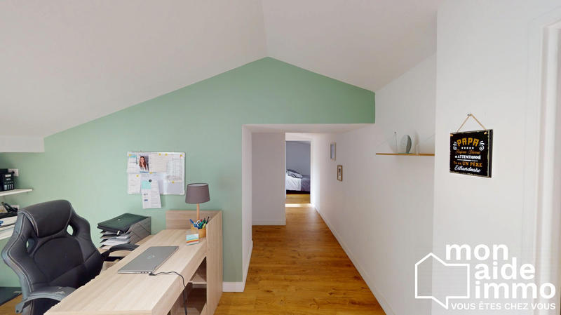 Maison - 234 m² - 7 pièces