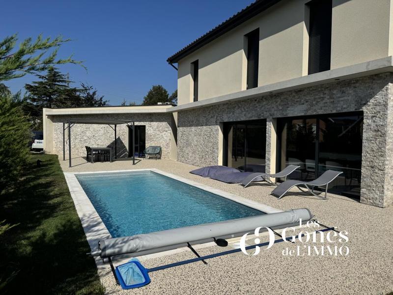 Villa - 180 m² - 4 pièces