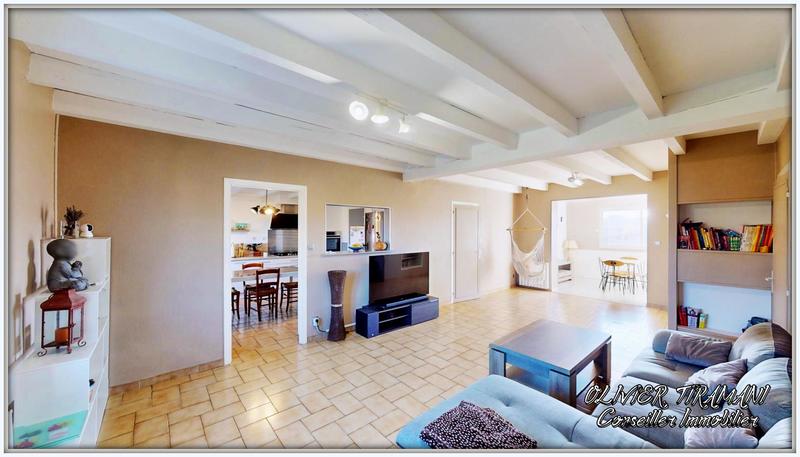 Maison - 204 m² - 10 pièces