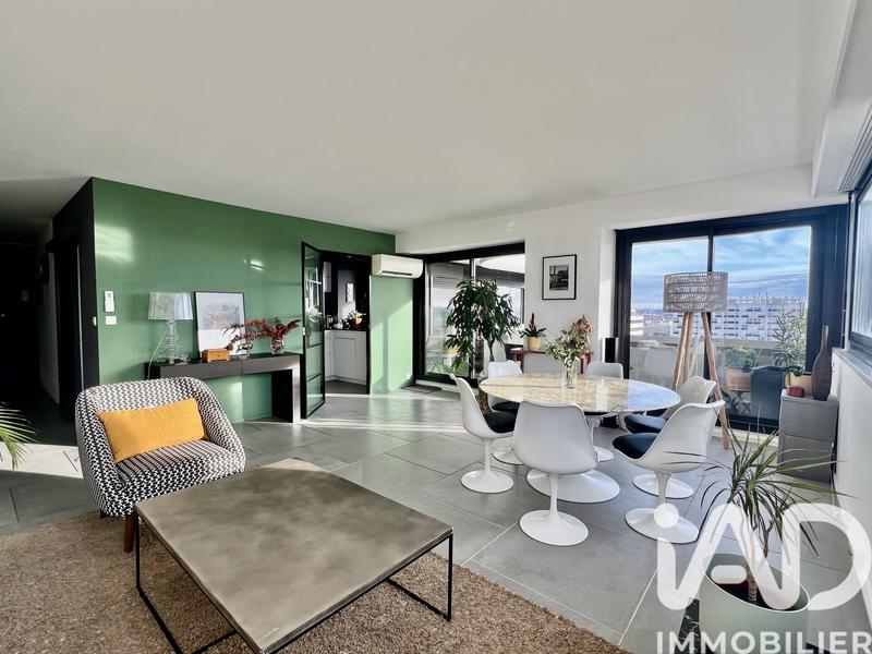 Appartement - 104 m² - 4 pièces