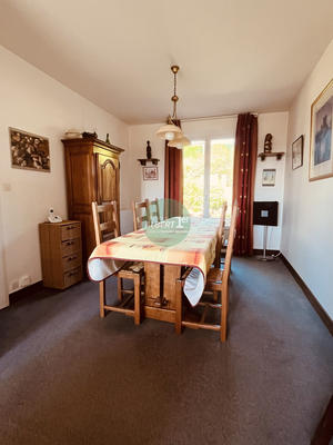 Maison traditionnelle - 95 m² - 4 pièces