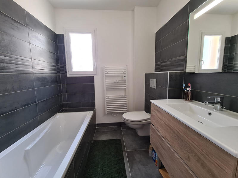 Maison - 99 m² - 4 pièces