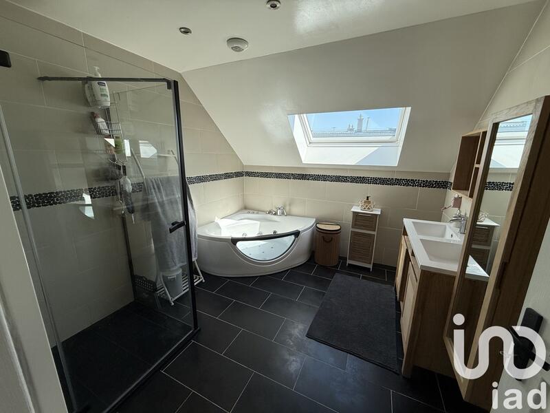 Maison - 143 m² - 5 pièces