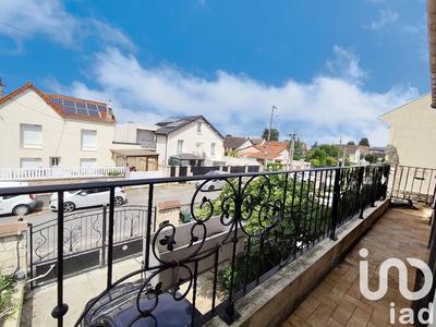 Maison - 237 m² - 10 pièces