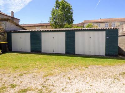 Maison - 280 m² - 10 pièces