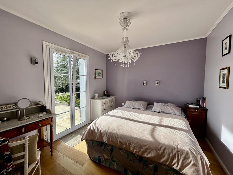 Maison traditionnelle - 170 m² - 8 pièces