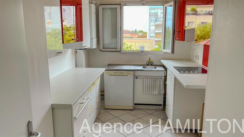 Appartement - 79 m² - 4 pièces