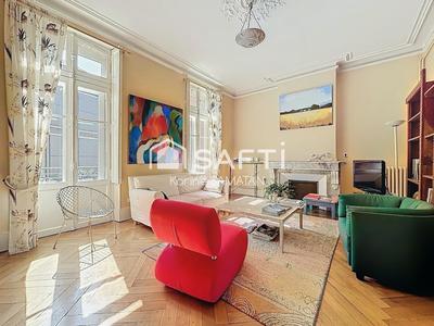 Appartement - 145 m² - 6 pièces