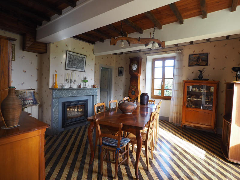 Maison - 192 m² - 9 pièces