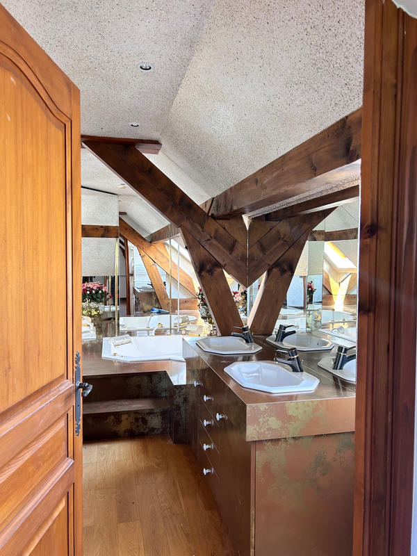 Villa - 197 m² - 9 pièces