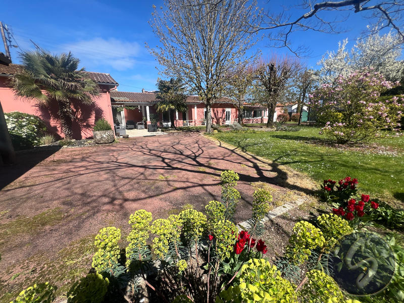 Maison - 162 m² - 7 pièces