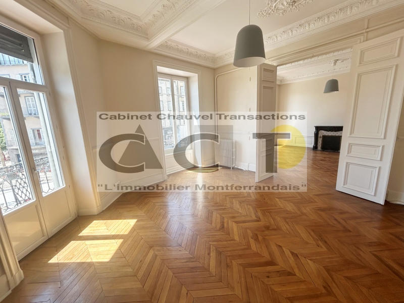 Appartement - 177 m² - 7 pièces