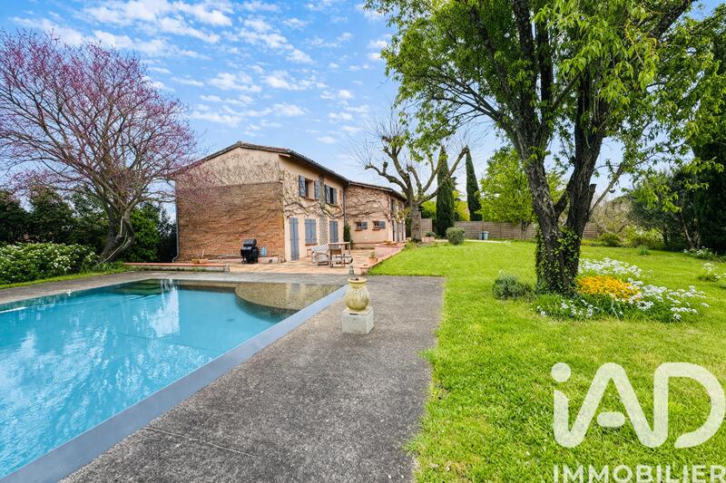 Maison - 168 m² - 6 pièces