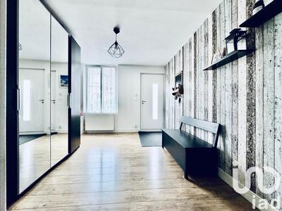 Maison - 104 m² - 5 pièces