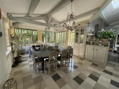 Propriété - 264 m² - 9 pièces