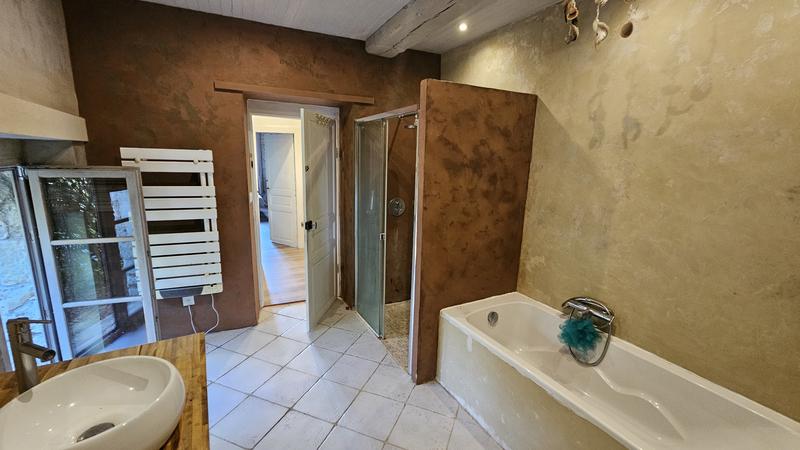 Maison - 180 m² - 5 pièces