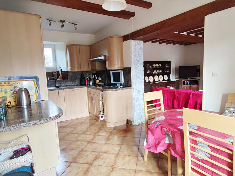 Maison - 104 m² - 5 pièces