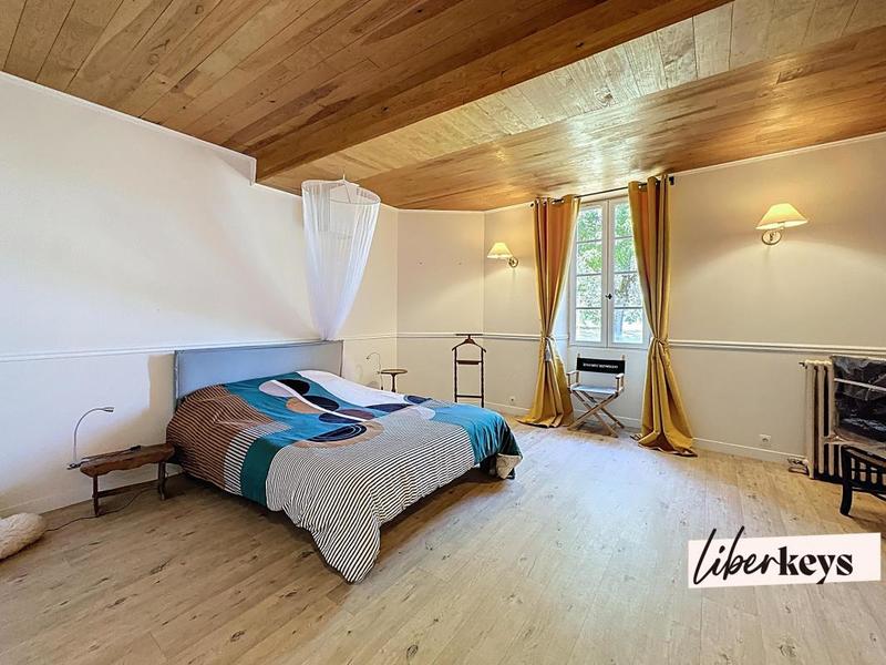 Propriété - 145 m² - 5 pièces