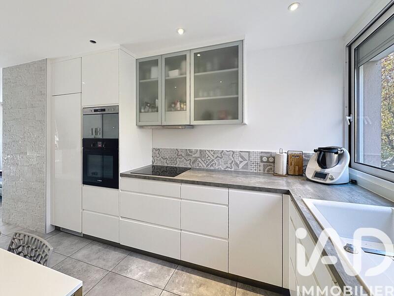 Appartement - 90 m² - 4 pièces