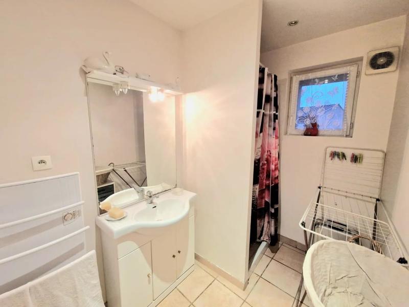 Maison - 330 m² - 15 pièces