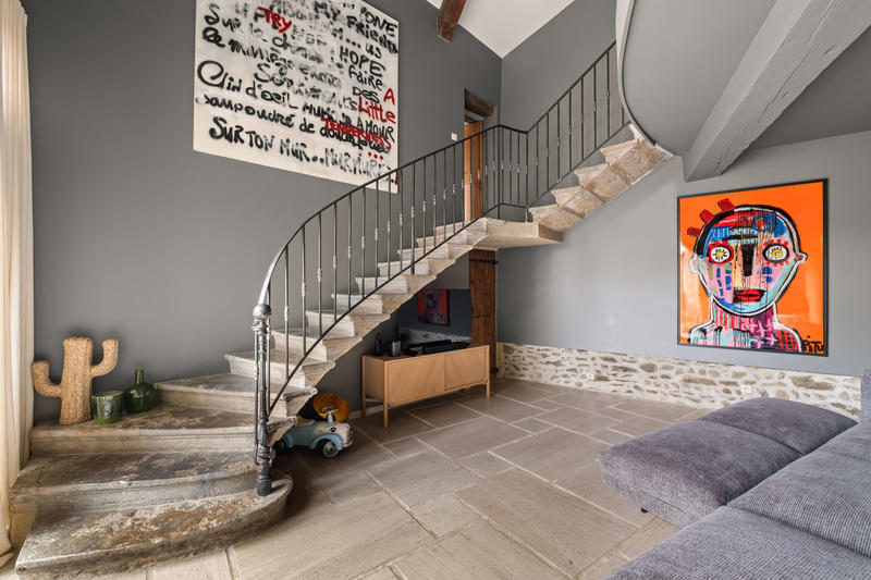 Maison - 270 m² - 8 pièces