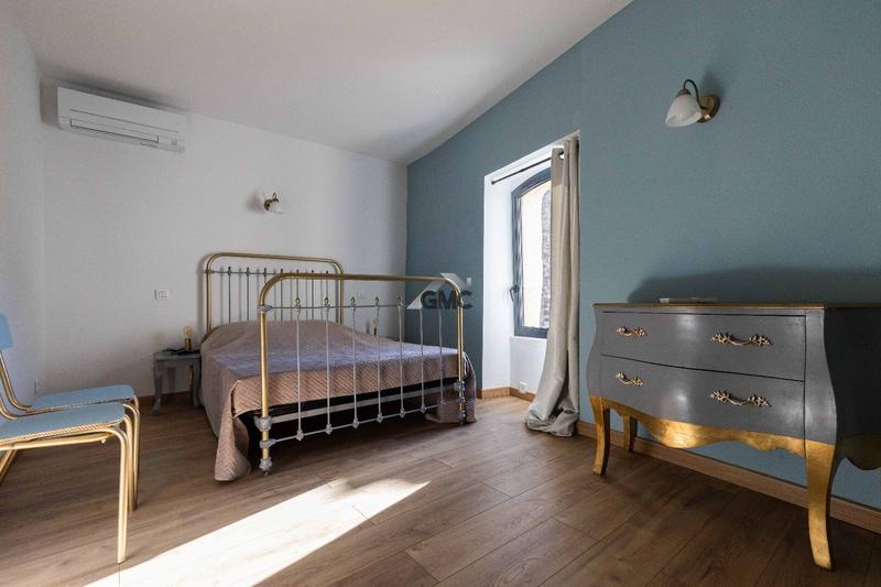 Maison - 165 m² - 6 pièces