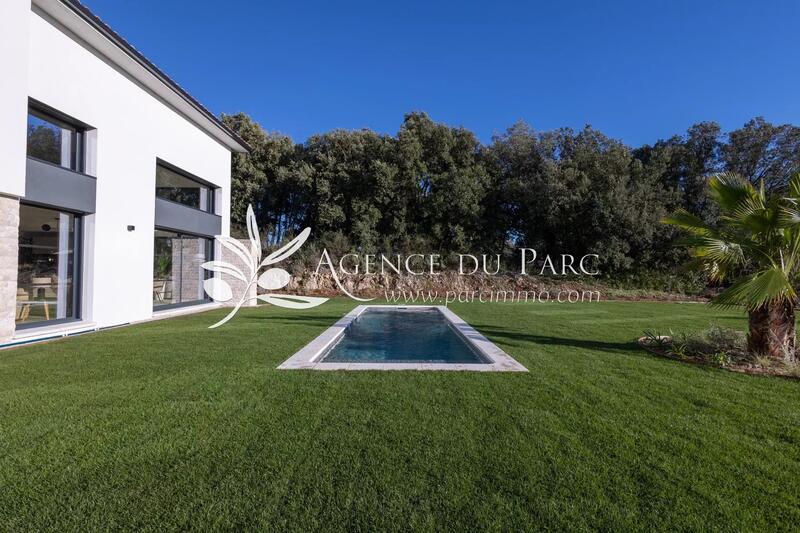 Villa - 180 m² - 6 pièces