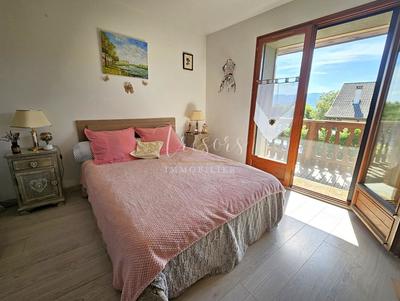 Maison - 328 m² - 8 pièces