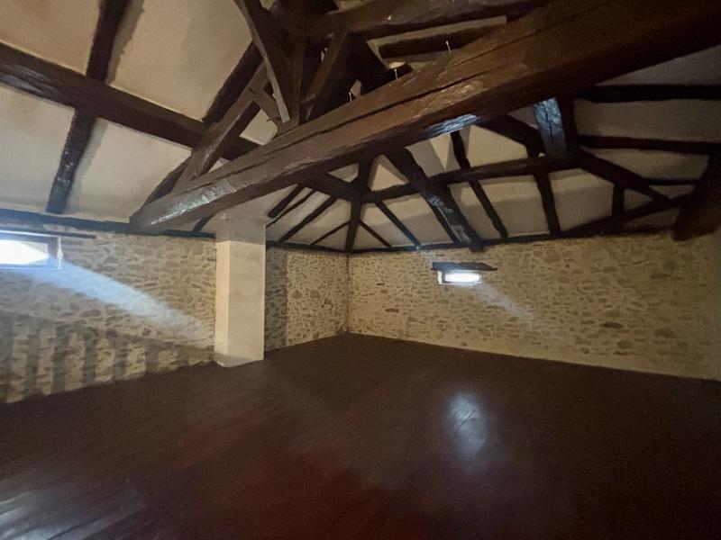 Maison traditionnelle - 151 m² - 4 pièces