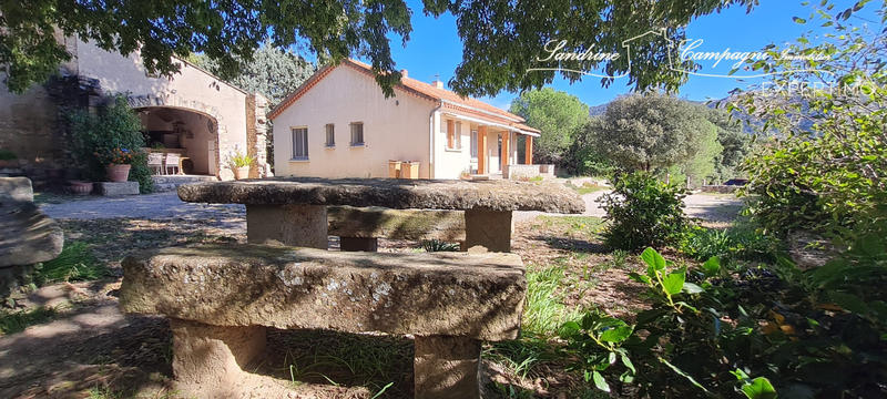 Maison - 381 m² - 16 pièces