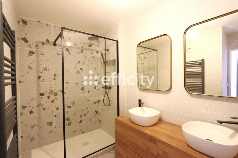 Appartement - 174 m² - 6 pièces