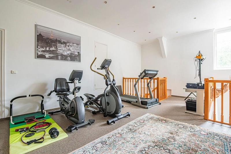 Propriété - 550 m² - 17 pièces