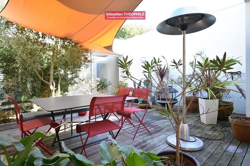 Maison - 206 m² - 7 pièces