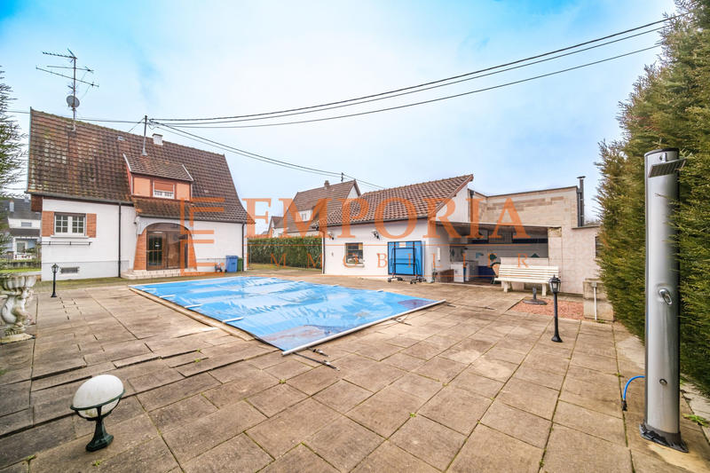 Maison - 90 m² - 5 pièces