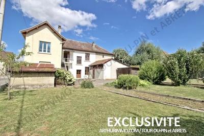 Maison - 212 m² - 10 pièces