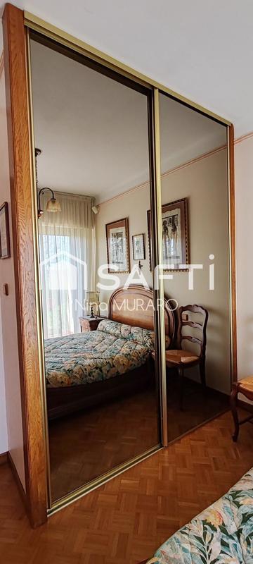 Maison - 220 m² - 6 pièces