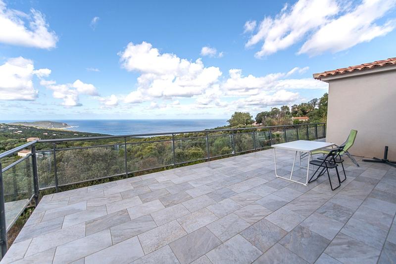 Villa - 147 m² - 6 pièces