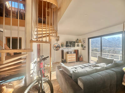 Châlet - 225 m² - 9 pièces