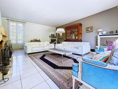 Maison - 183 m² - 7 pièces